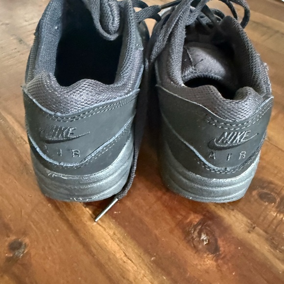 Nike Kids Black Sneakers - Picture 3 of 9